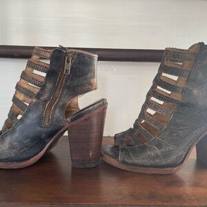 Bed Stu Occam Caged Heel